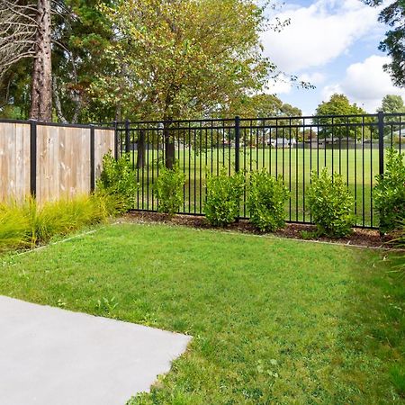 Escape At The Park: 1 Bed 1 Bath W/Carpark Lägenhet Christchurch Exteriör bild
