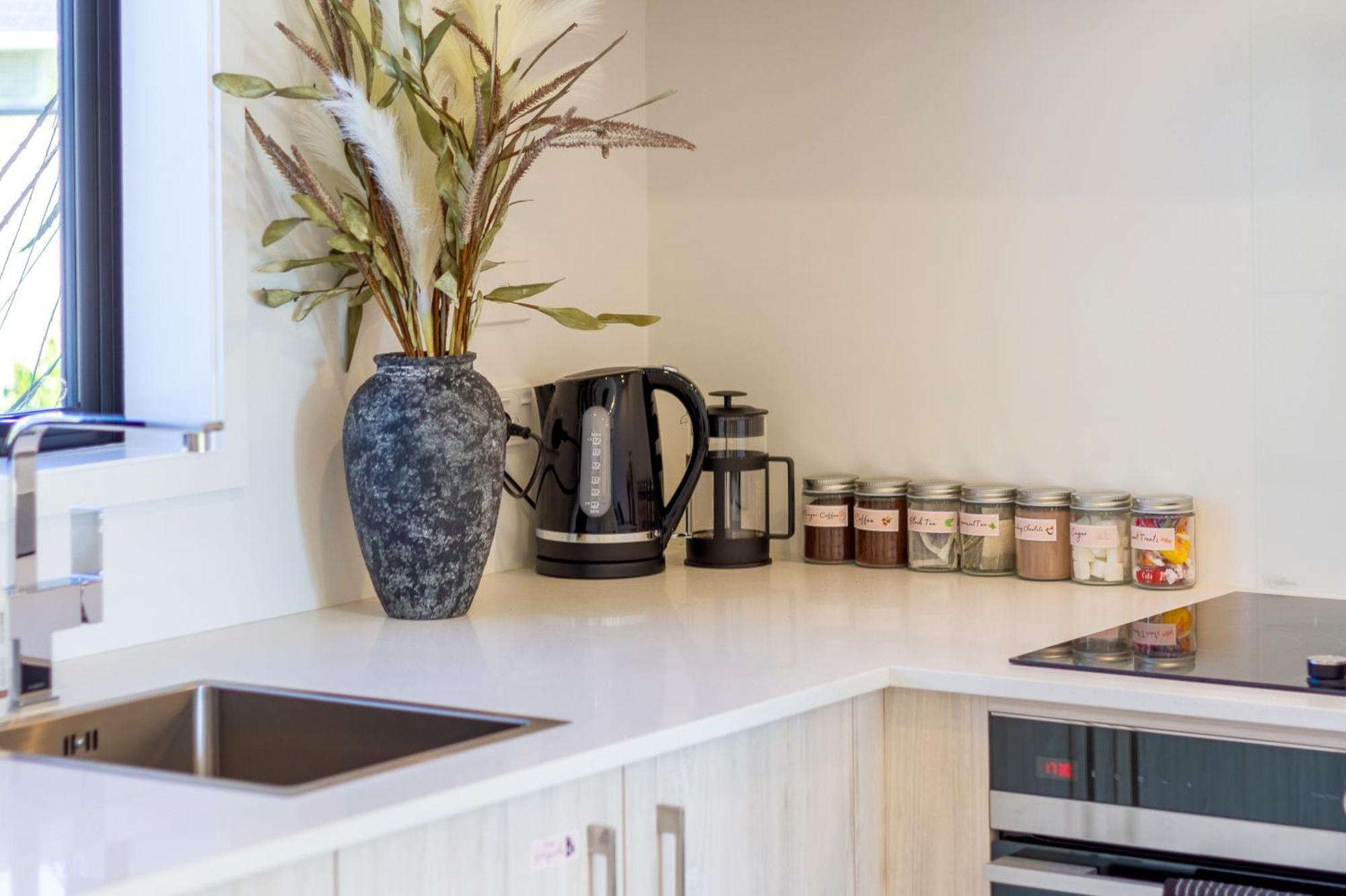 Escape At The Park: 1 Bed 1 Bath W/Carpark Lägenhet Christchurch Exteriör bild