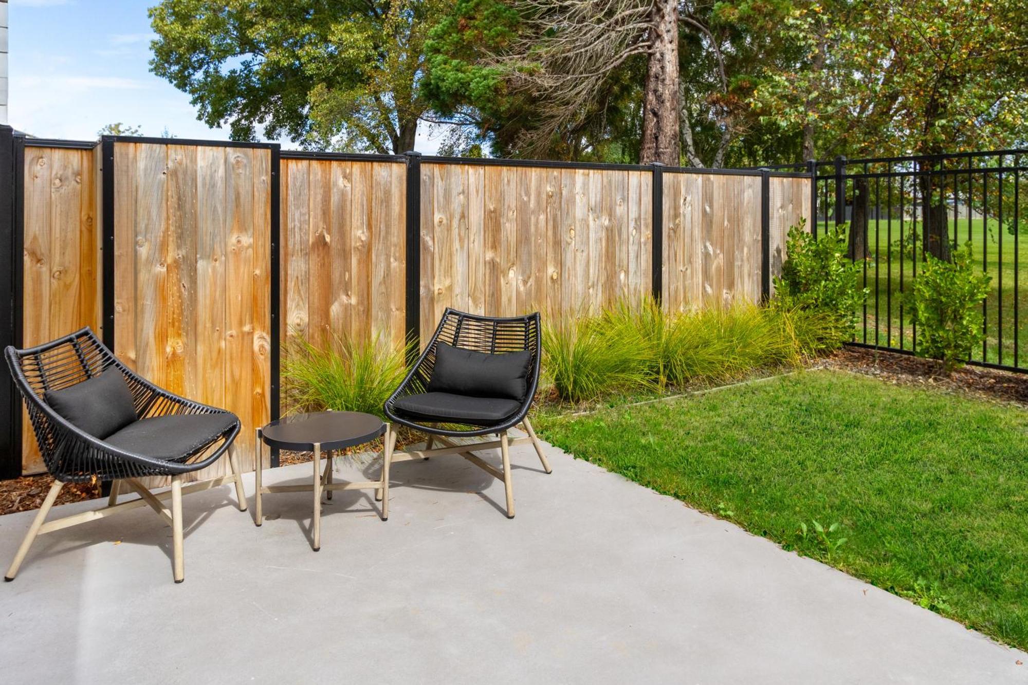 Escape At The Park: 1 Bed 1 Bath W/Carpark Lägenhet Christchurch Exteriör bild